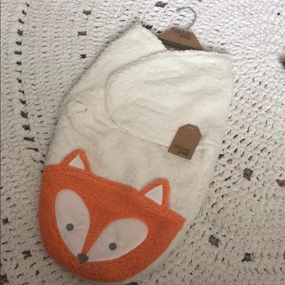 Chick Pea swaddle blanket. 3-6 months. NWT